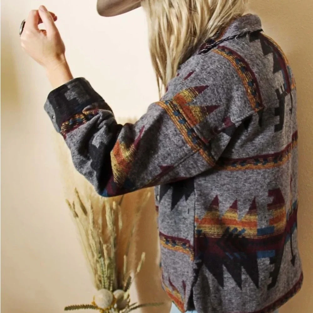 New In Aztec Tribal Shacket Jacket - Picture 4 of 11